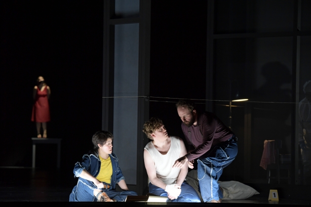 Karen Vuong (Aljeja), Gordon Bintner (Alexandrv Gorjančikov), AJ Glueckert (Skuratov) & Gal Fefferman (a young woman)