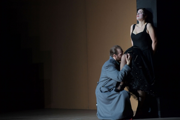 Zanda Švēde (Carmen), Evan LeRoy Johnson (Don José)