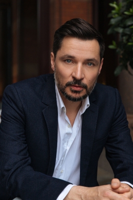 Simon Lepper