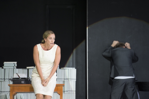 Agneta Eichenholz (Clara) und Daniel Schmutzhard (Nathanael)