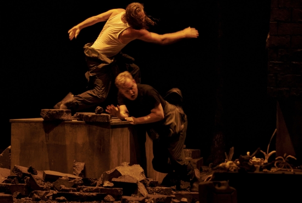 Iain MacNeil (Kajin), Ian Koziara (Chabel)