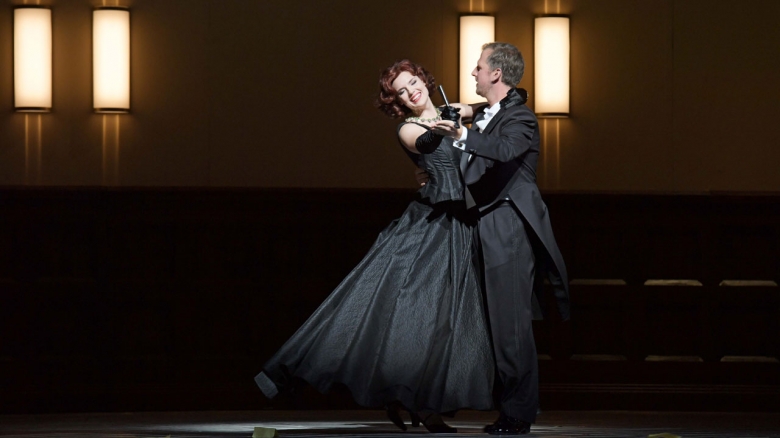 Kirsten MacKinnon (Hanna Glawari) & Christoph Pohl (Danilo Danilowitsch) 