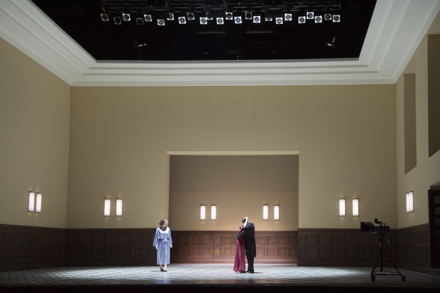 Marlis Petersen (Hanna), Elizabeth Reiter (Valencienne), Martin Mitterrutzner (Camille)