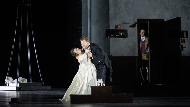 Magdalena Hinterdobler (Eva), Nicholas Brownlee (Hans Sachs) & Michael Porter (David)