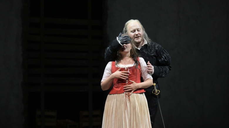 Kateryna Kasper (Zerlina) & Nicholas Brownlee (Don Giovanni)