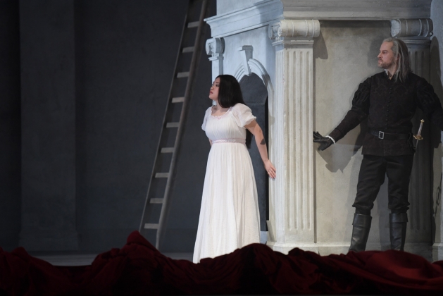 Guanqun Yu (Donna Anna) & Sebastian Geyer (Don Giovanni)