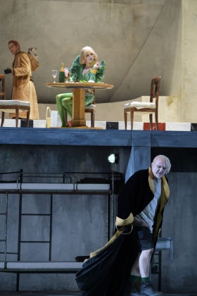 (<em>Secret Kingdom</em>) Sebastian Geyer (Jester), Ambur Braid (Queen) & Davide Damiani (King)