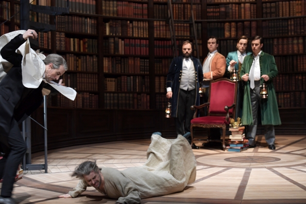 Sebastian Geyer (Barone Tito Belcredi), Holger Falk (Enrico; on floor), Peter Marsh (Landolfo), Samuel Levine (Bertoldo), Björn Bürger (Arialdo) & Frederic Jost (Ordulfo)