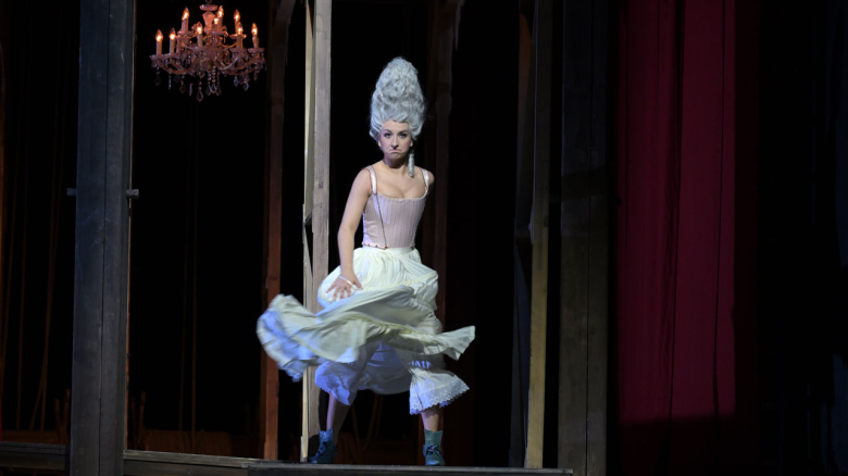 Frühere Besetzung (Madame de Latour)