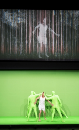 Jeff Burrell (Fred; oben und unten) 