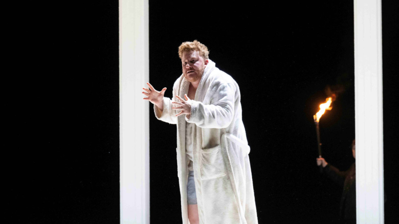 Nicholas Brownlee (Macbeth)