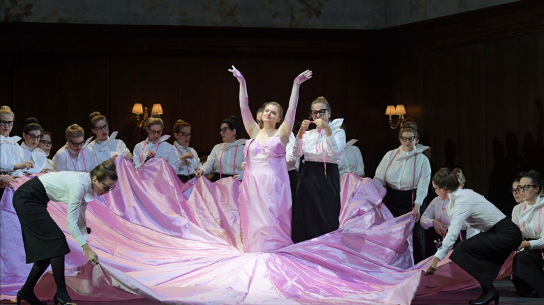 Kateryna Kasper (Lady Harriet Durham), Damenchor der Oper Frankfurt