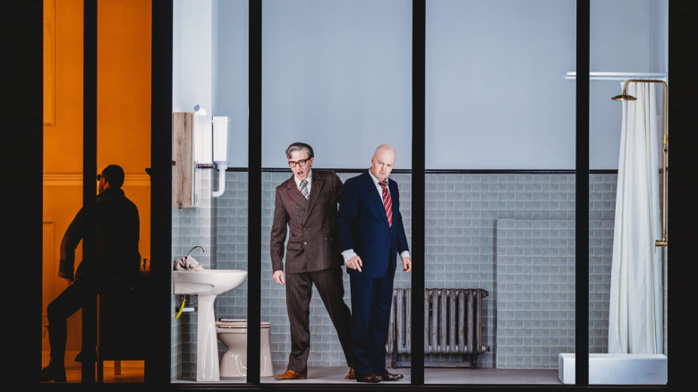 Petr Sokolov (Mazeppa), Alexander Roslavets (Kotschubej), im Hintergrund Ensemble
