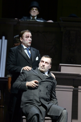 Andreas Bauer (Teresias, seated) & Peter Marsh (Oedipus)