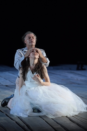 Roberto Saccà (Otello), Olesya Golovneva (Desdemona)