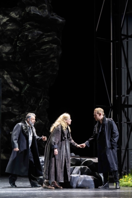 Andreas Bauer Kanabas (Gurnemanz), Jennifer Holloway (Kundry) & Ian Koziara (Parsifal)