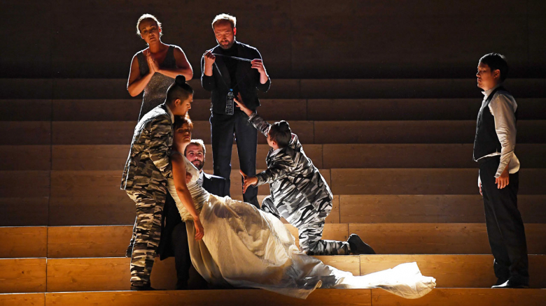 Dmitry Egorov (Radamisto; schwarz gekleidet), Ensemble