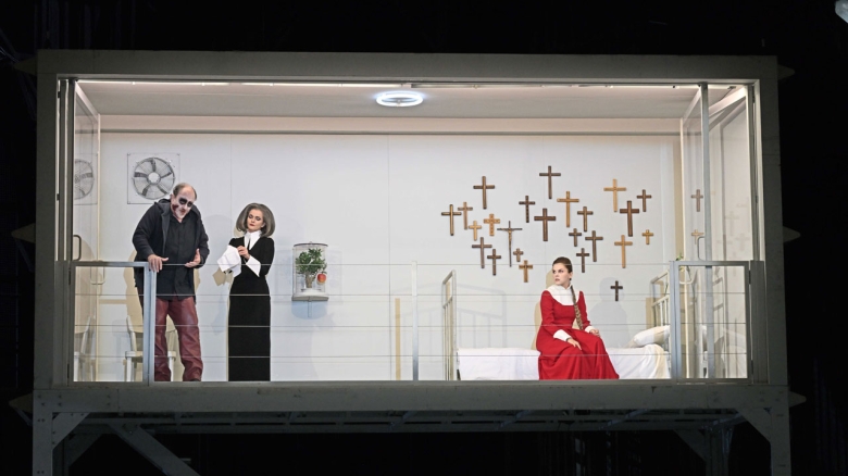 Franco Vassallo (Rigoletto), Karolina Makuła (Giovanna), Kseniia Proshina (Gilda)