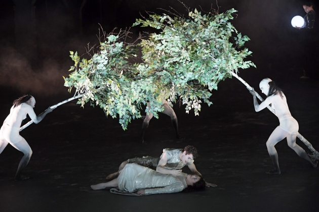 Jakub Józef Orliński (Rinaldo) & Karen Vuong (Almirena)