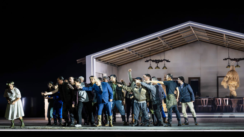 Bianca Tognocchi (Amenaide; links), Ensemble