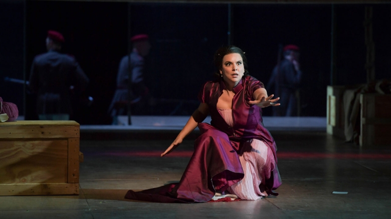 Ambur Braid (Floria Tosca), Statisterie der Oper Frankfurt
