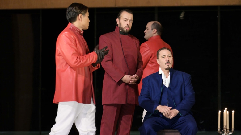 Pete Thanapat (Sciarrone), Łukasz Goliński (Baron Scarpia), Theo Lebow (Spoletta), Stefano La Colla (Mario Cavaradossi)