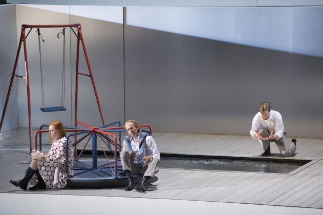 Ray Chenez (Irina), Mark Milhofer (Doktor) & Barnaby Rea (Soljony)