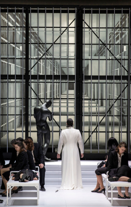 Elza van den Heever (Turandot; Mitte), Ensemble