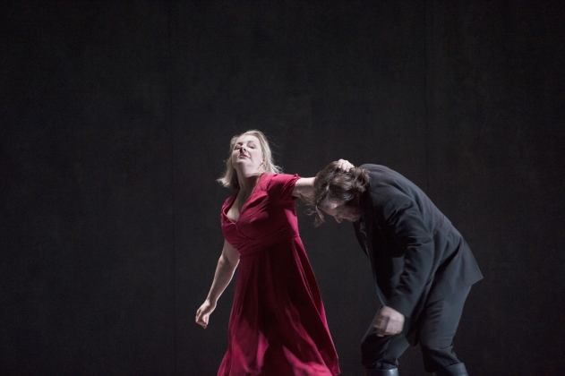 Claudia Mahnke (Marie) und Vincent Wolfsteiner (Tambourmajor)